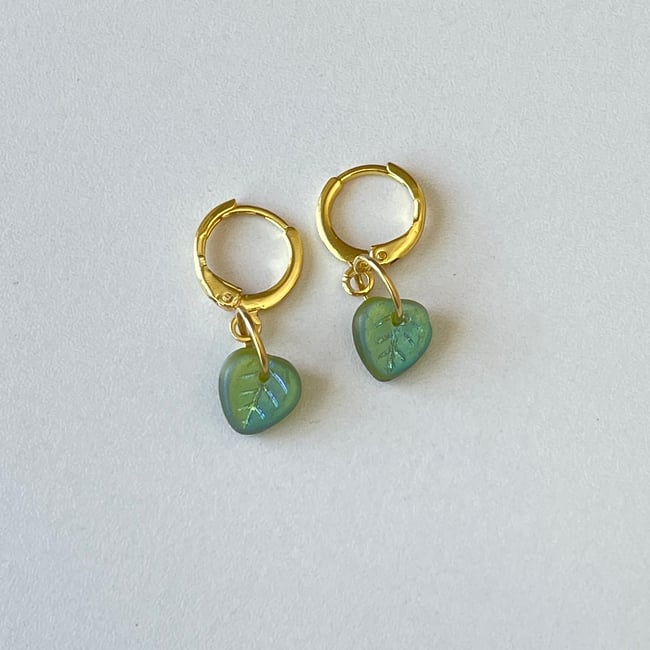 'green heart leaf' gold huggie hoop earrings