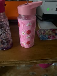 Pre-made cups Pink drink 