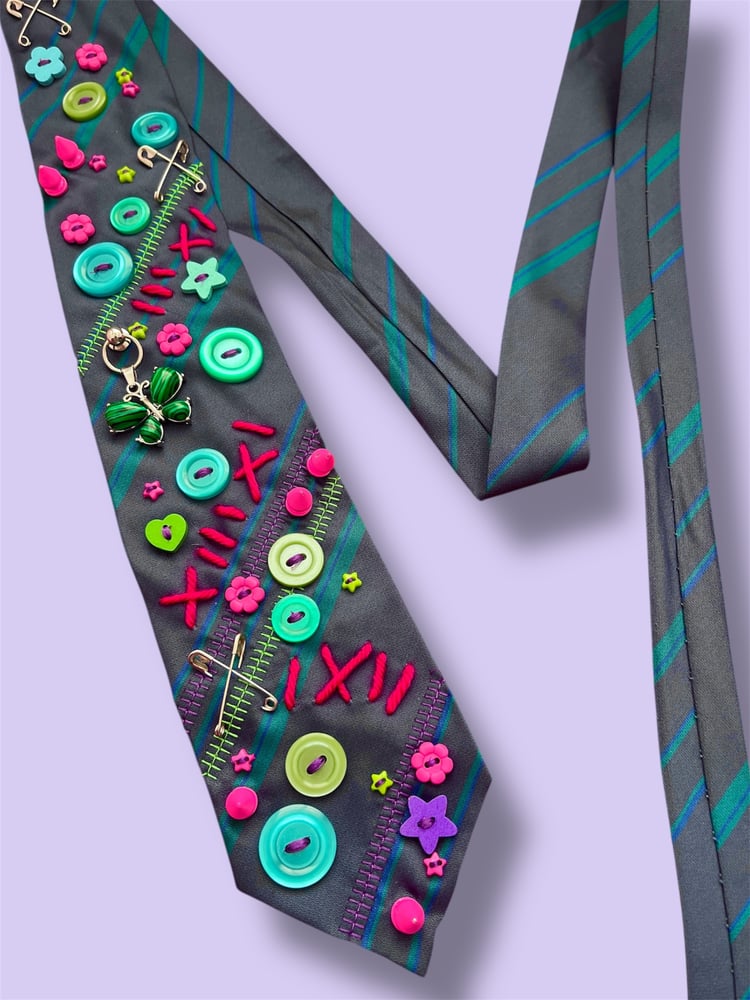 Image of TRINKET TIE #2.1