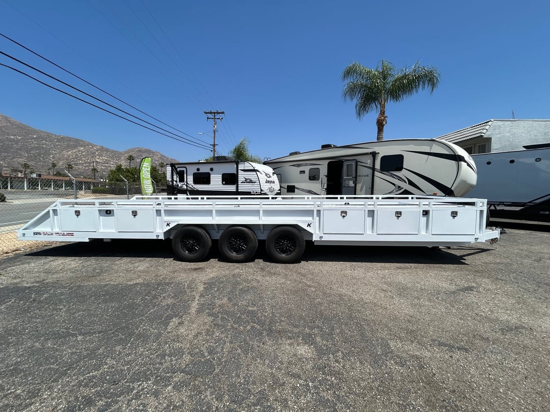 Image of 32' Box Out 