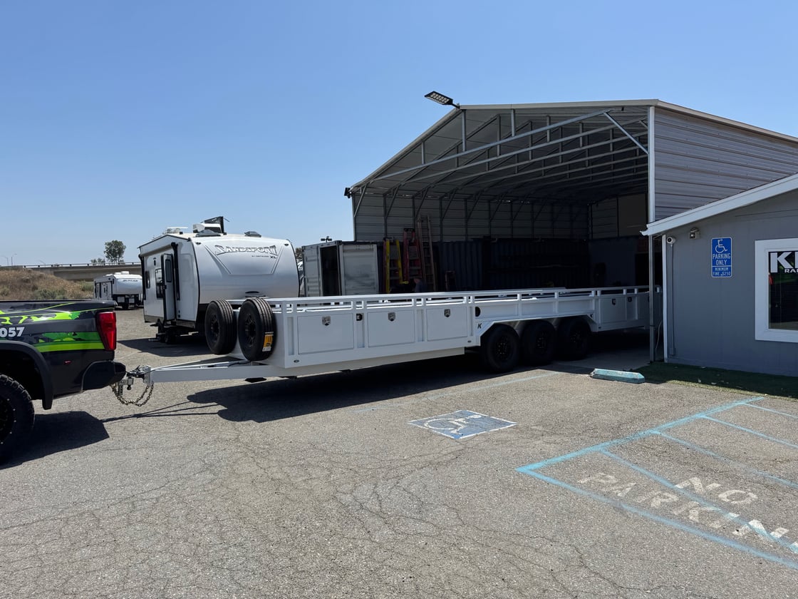 Image of 32' Box Out (Demo)(Polar White)