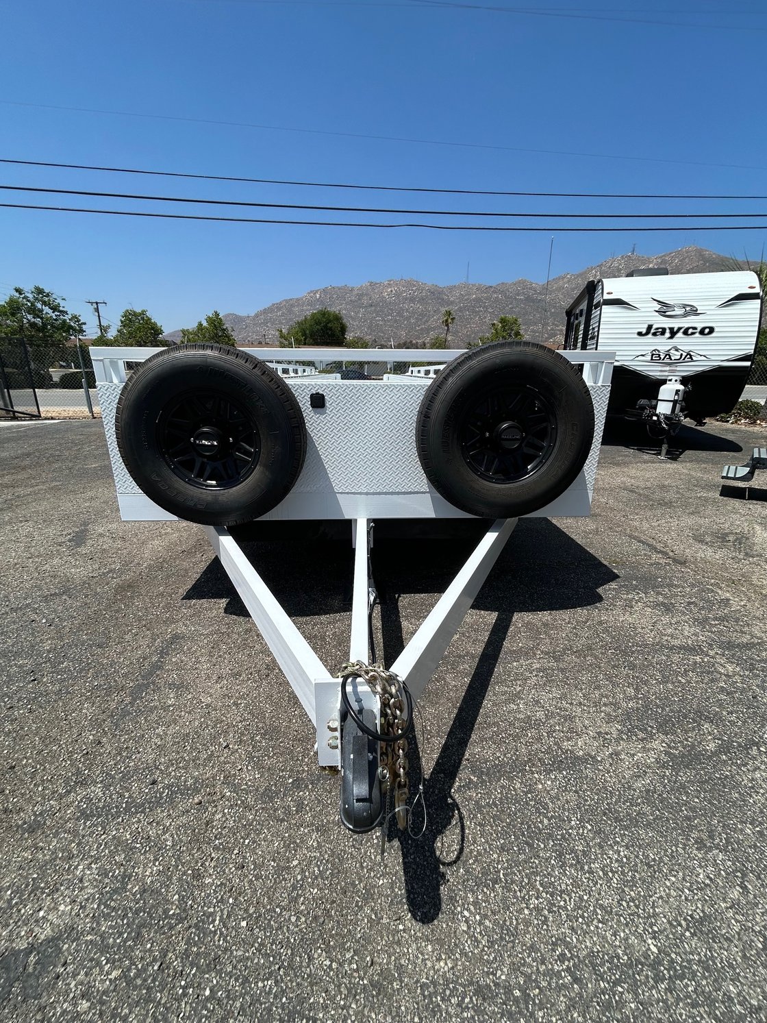 Image of 32' Box Out (Demo)(Polar White)