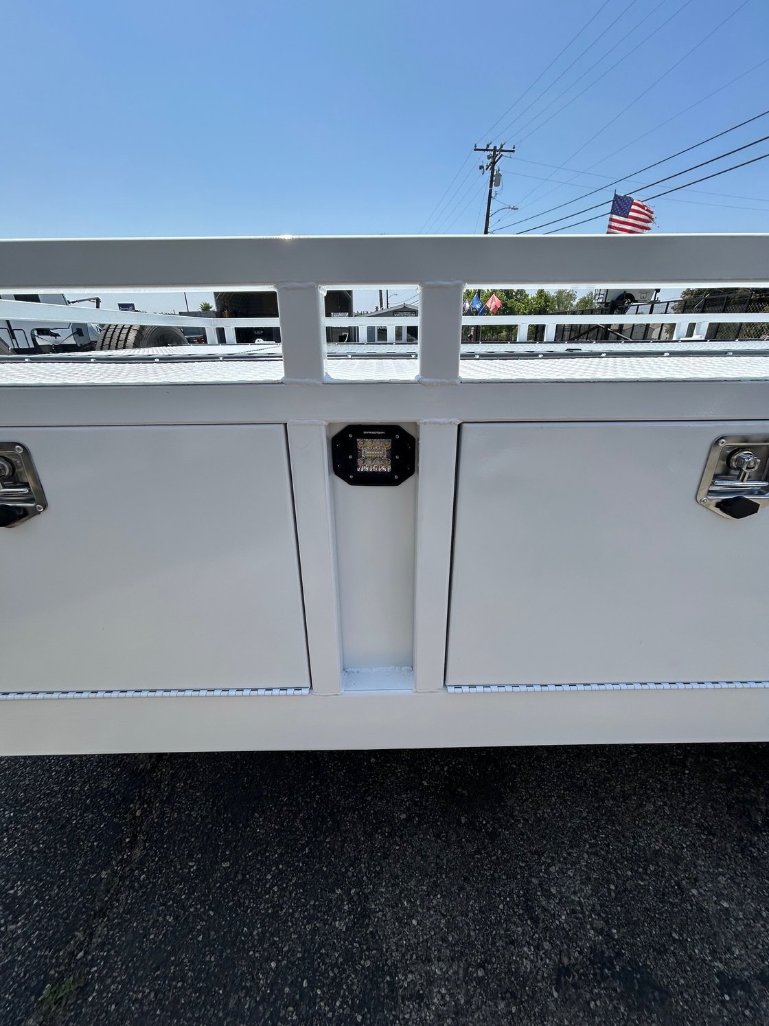Image of 32' Box Out (Demo)(Polar White)