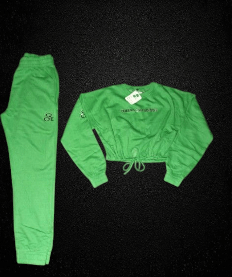 Image of  QOE/ Queens Only Edition / Crop top jogging suit