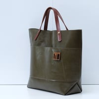 Image 4 of Handheld Tote with hex base
