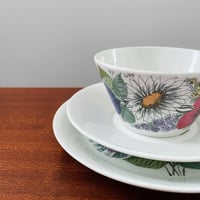Image 2 of Arabia Finland Valmu Tea Cup Trio Set