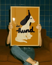 Image 1 of Poster - der hund / Caramell & Hellgrau