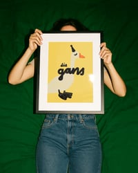 Image 1 of Poster - die gans / Hellgrau & Gelb