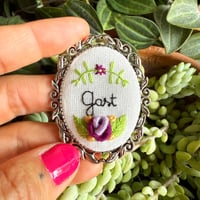 Broche gast #2