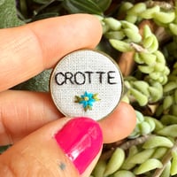 Broche crotte #3