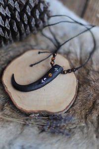 Image 4 of Collana Punta di Corno -camoscio-