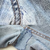 Image 7 of Men's Levi's 527 Vintage ''2012''  low rise boot cut dark wash, SZ 33/32 