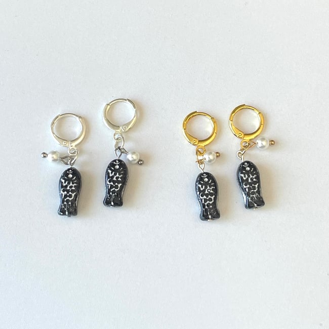 'pearly black fish' huggie hoop earrings