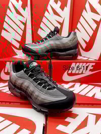 Image 6 of Mens One Tens / Nine Fives (1:1)