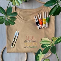 Image 1 of QUI DENTRO È TUTTO UN CASINO