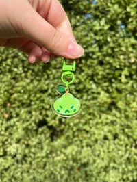 Leo the Pear Keychain (small)