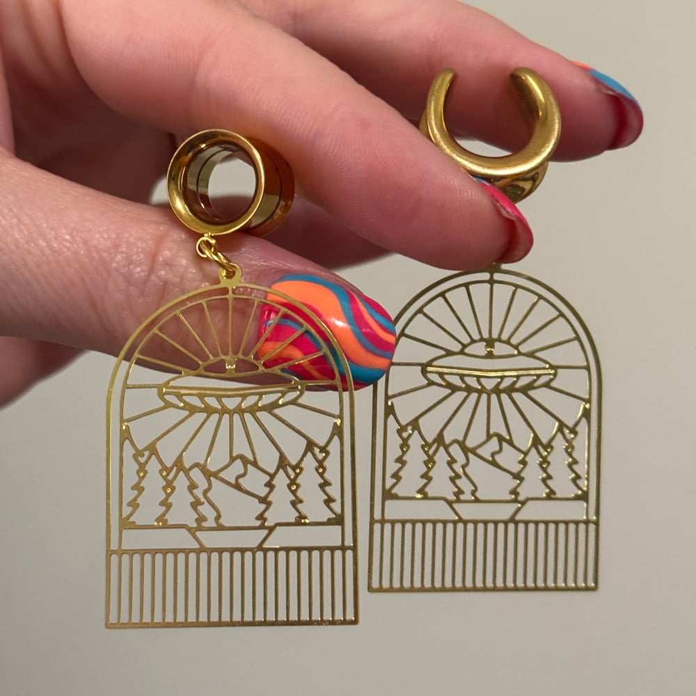 Image of UFO Dangles (sizes 4g-2")