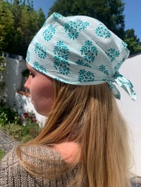 Image 1 of Petit Foulard