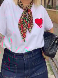 Image 4 of CAMISETA OVER AMORE