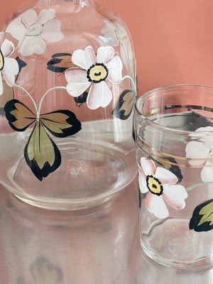 Hvid blomst, sengekants karaffel 