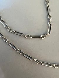 Image 4 of Oblong & oval link chain