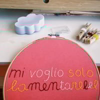 Image 4 of MI VOGLIO SOLO LAMENTAREEEE - FELPA