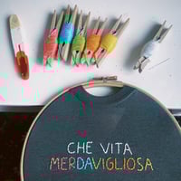 Image 7 of CHE VITA MER(D)AVIGLIOSA - FELPA