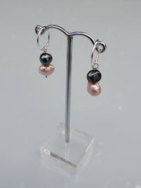 Image 2 of Black and Pink Pearl Sleepers