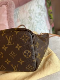 Image 13 of Louis Vuitton Monogram Neverfull PM