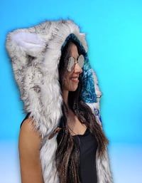 Image 7 of White Husky Bolli Bear Hood