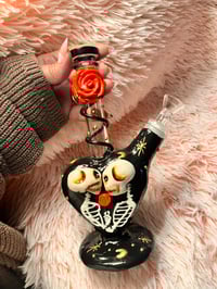 Image 5 of Skull Love Bong