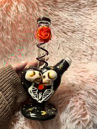 Image 18 of Skull Love Bong