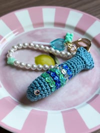 Image 2 of Sardientje key & bag charm met parelstrik
