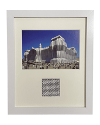 Image 1 of Christo & Jeanne-Claude Wrapped Reichstag, Berlim, 1995.