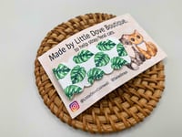Monstera Leaves Snap Clip