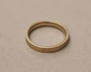 Image of 18ct yellow gold 3mm matte finish flat court ring