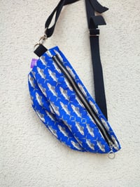 Image 3 of Riñonera AZUL CABALLAS