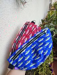 Image 4 of Riñonera AZUL CABALLAS