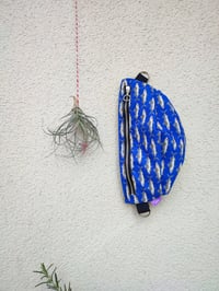 Image 1 of Riñonera AZUL CABALLAS