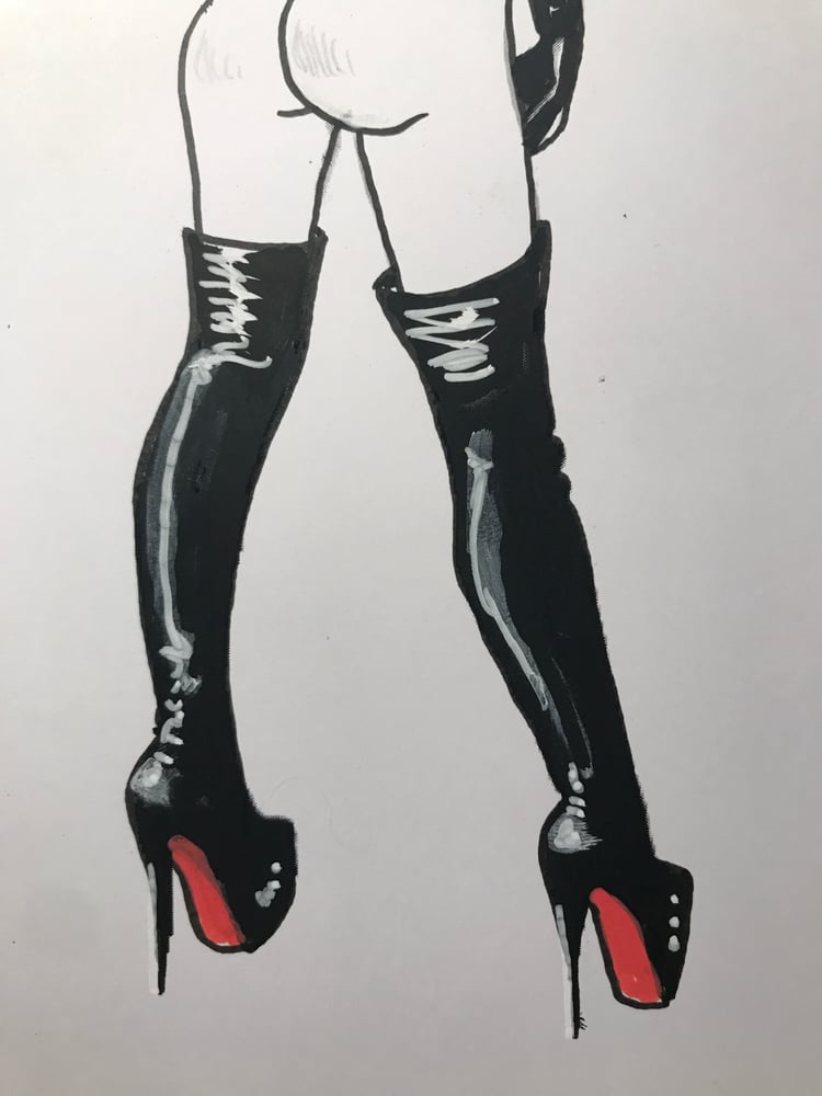 Image of Loulou in tight boots