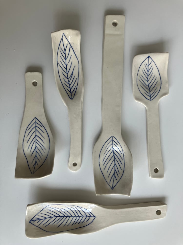 Image of leafy hostess set