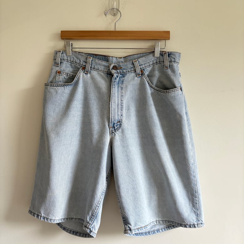 Image of Levi's 560 Loose Fit Made in USA Short (Light Wash 34)