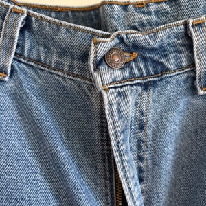 Image of Levi's 560 Loose Fit Made in USA Short (Medium Wash 33)