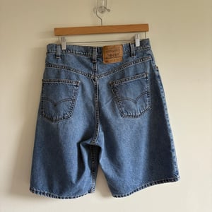 Image of Levi's 560 Loose Fit Made in USA Short (Medium Wash 33)