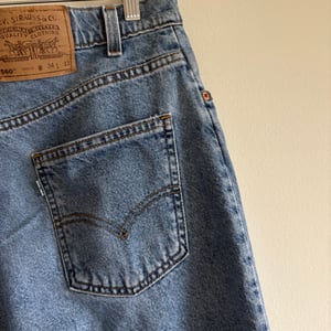 Image of Levi's 560 Loose Fit Made in USA Short (Medium Wash 33)