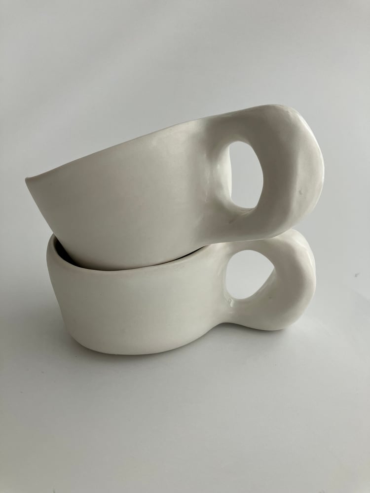 Image of a pair of puffy mugs 1