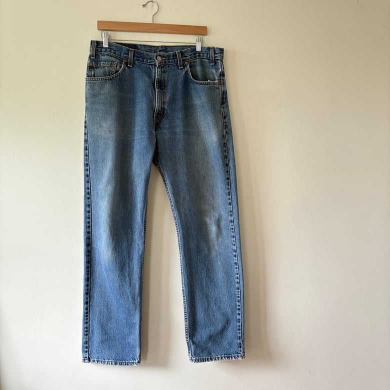 Image of Levi's 505 Made in USA (Medium Wash 35x31)