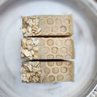 Image 3 of Creamy Oats & Honey