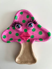 Image 4 of Mystery Mushroom Face
