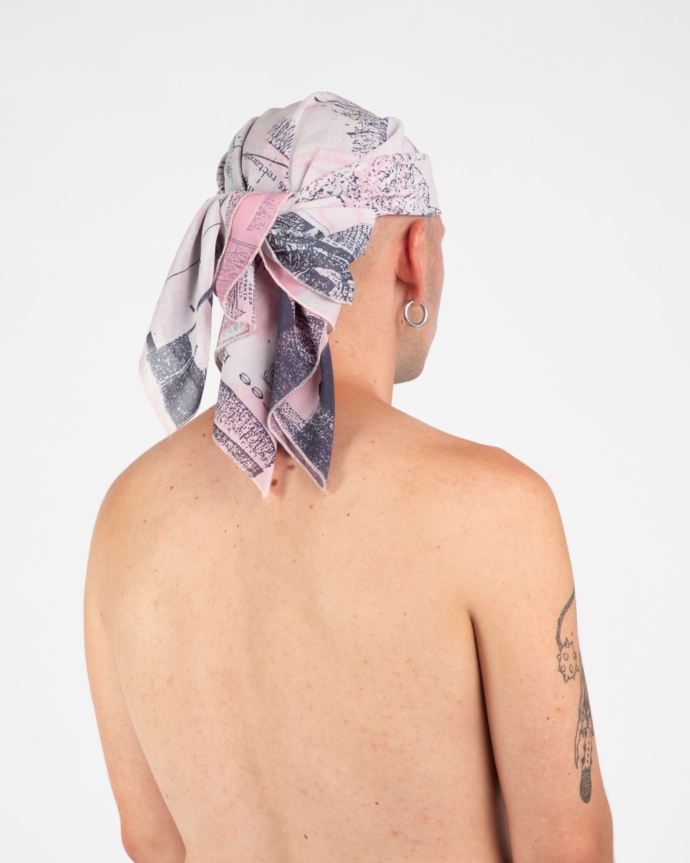 f. Charm Foulard